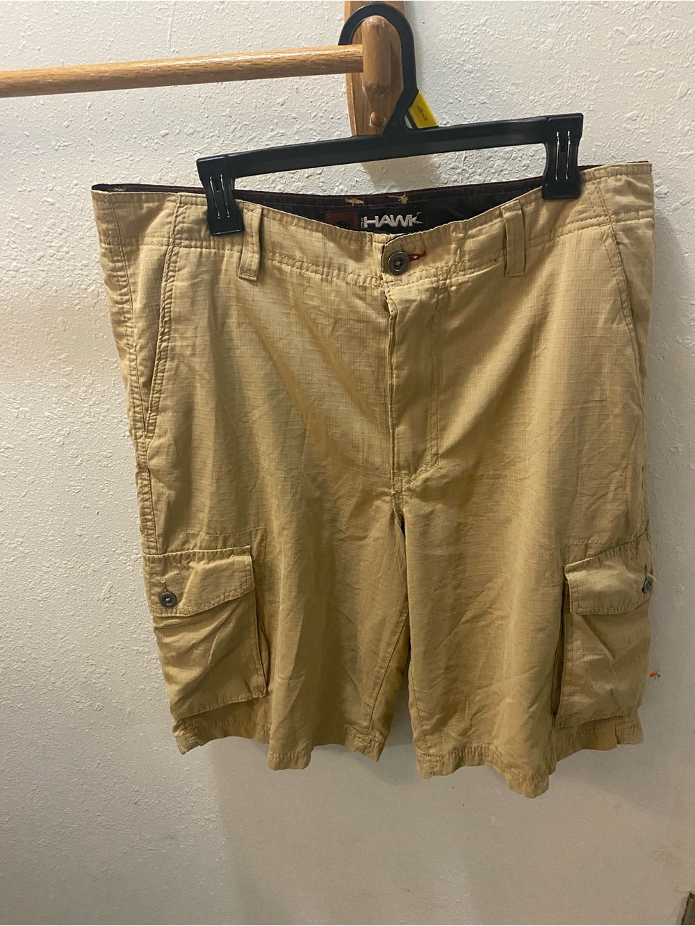 Tony Hawk Men's Tan Cargo Shorts with Side Pockets